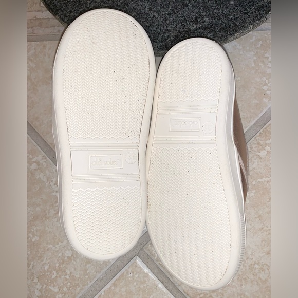 Old Soles Rose Gold slip on tennis shoes girl’s size 31 US 13.5 - Picture 15 of 15